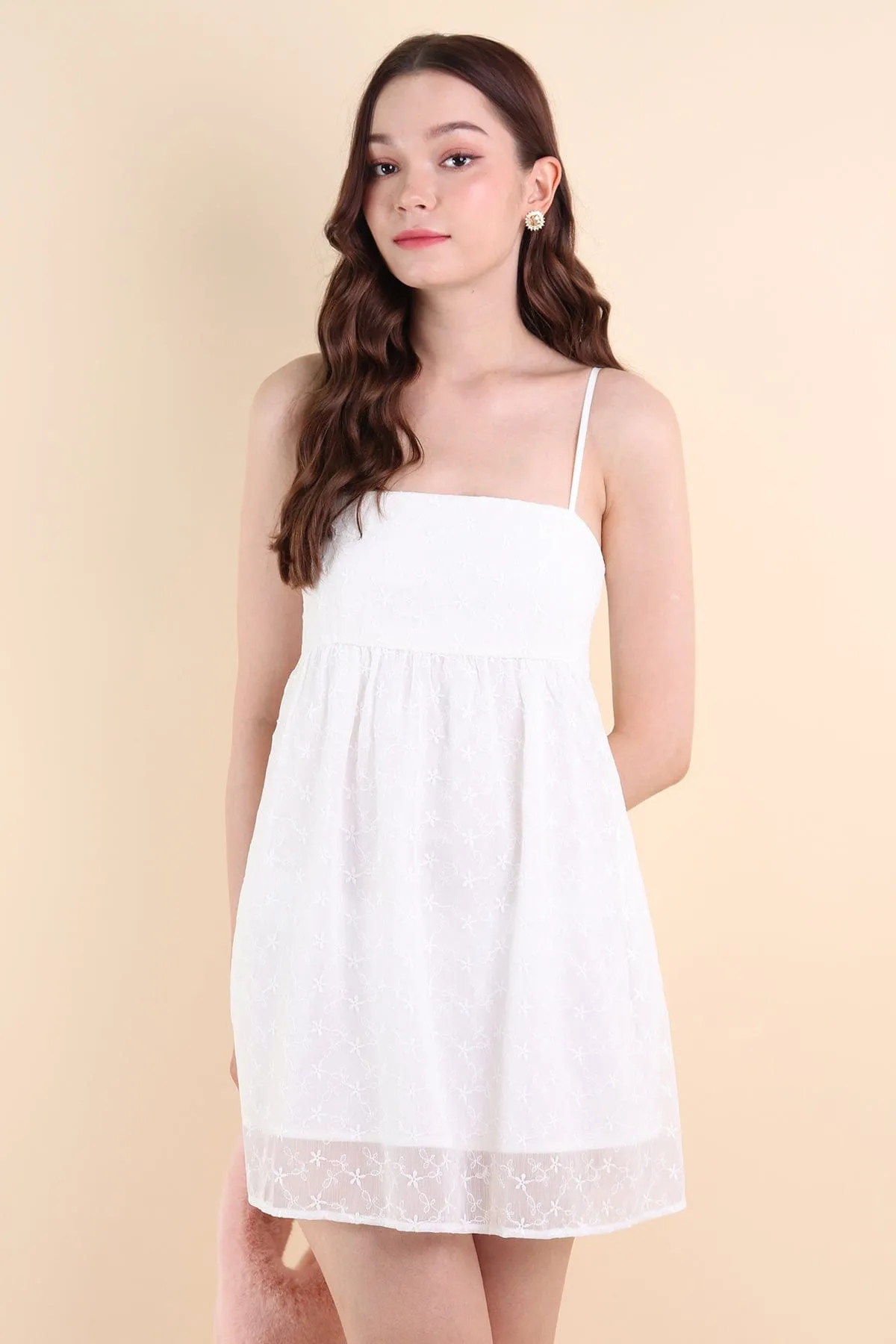 BELLUNA FLORAL EMBROIDERY V5 DRESS IN WHITE