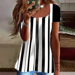 BerryBetty - Black And White Striped T-Shirt