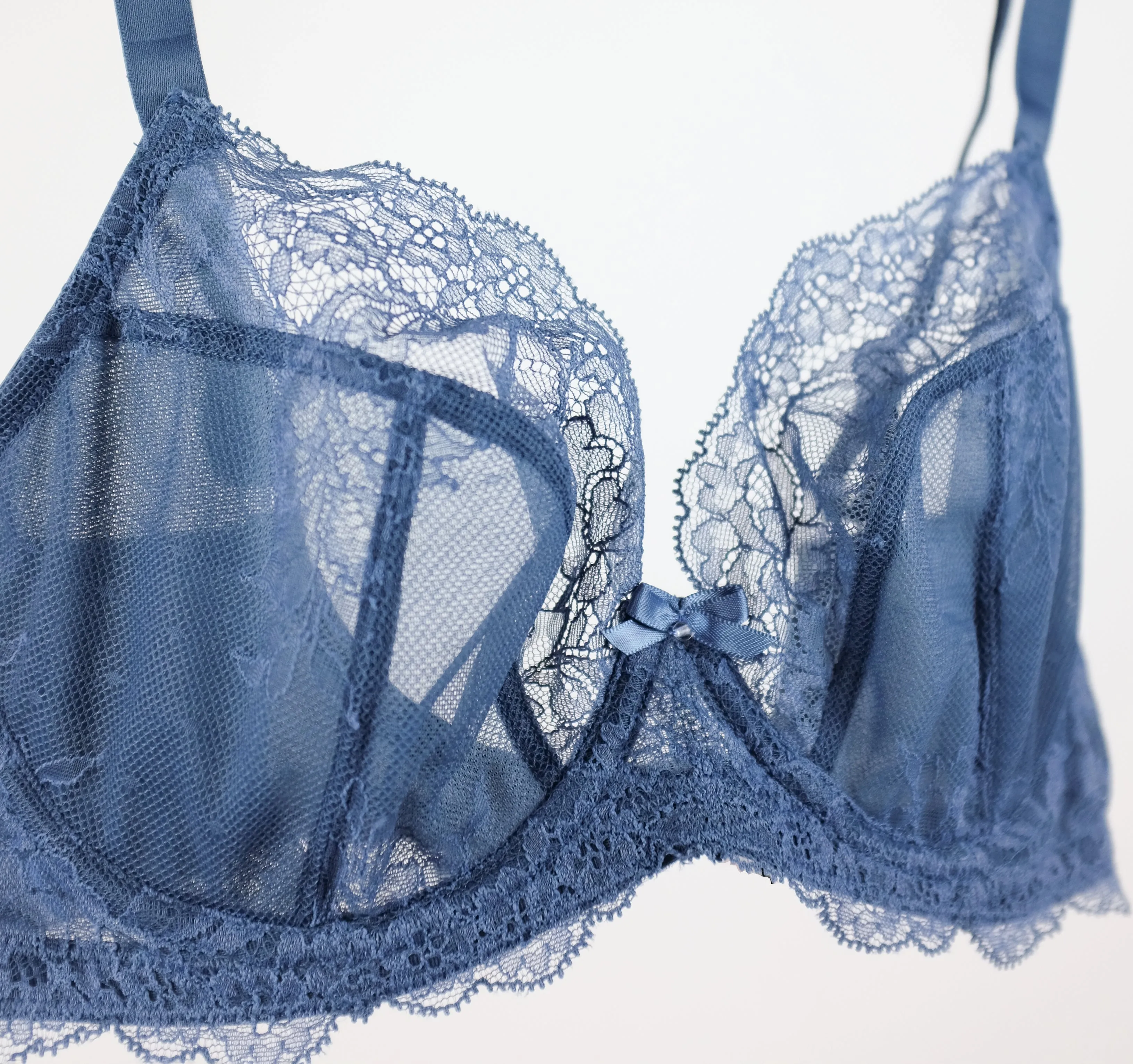 D  Lace Plunge [Periwinkle]