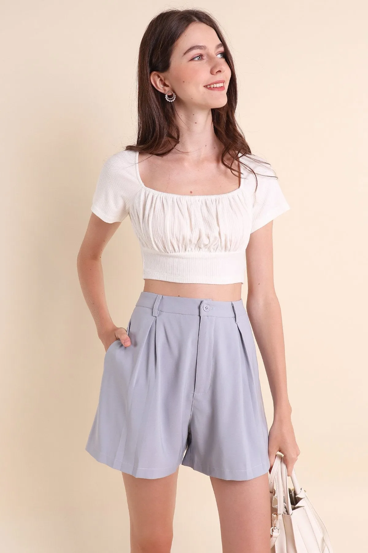 MADEBYNM BASIC THALIA RUCHED CROPPED TOP IN WHITE