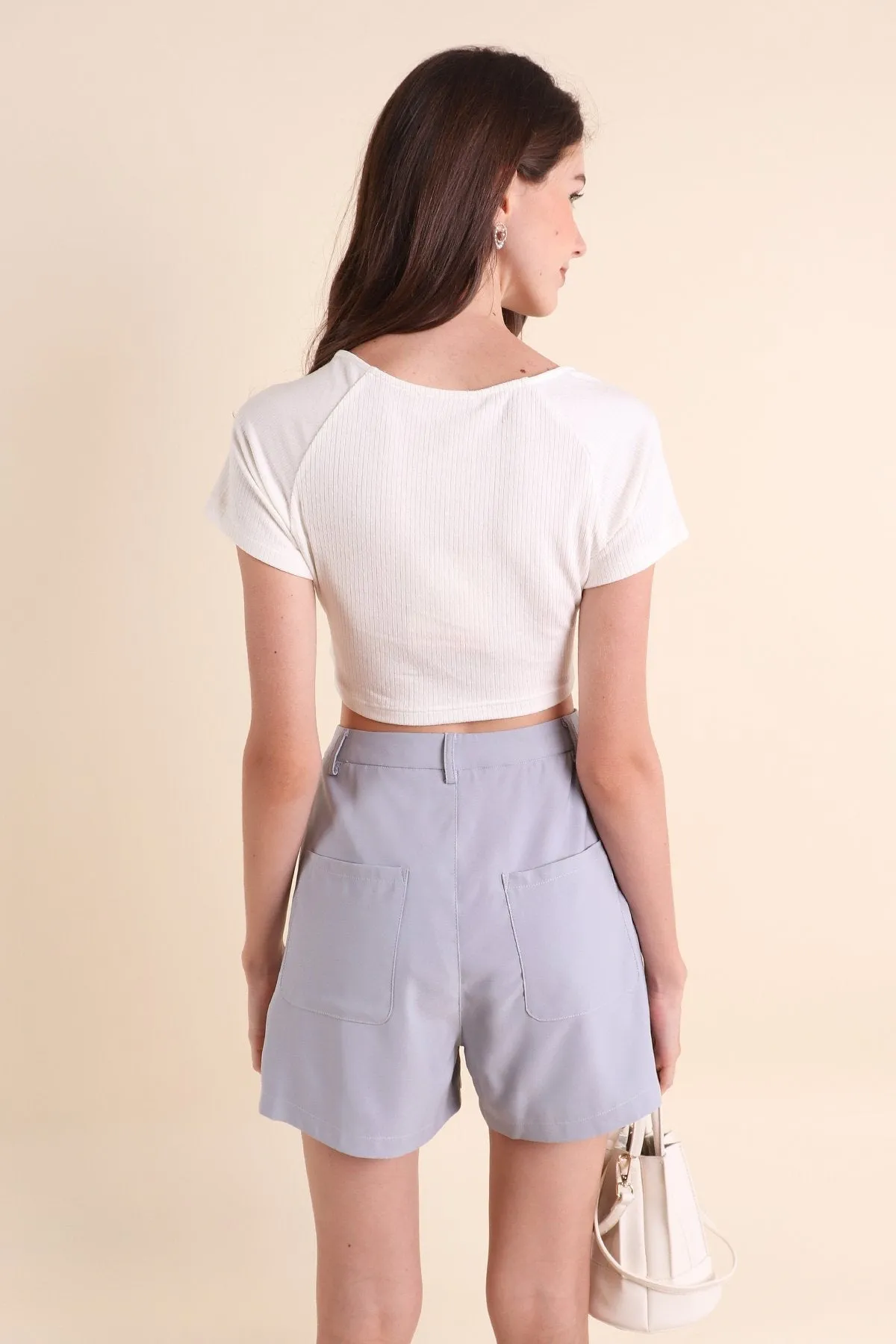 MADEBYNM BASIC THALIA RUCHED CROPPED TOP IN WHITE