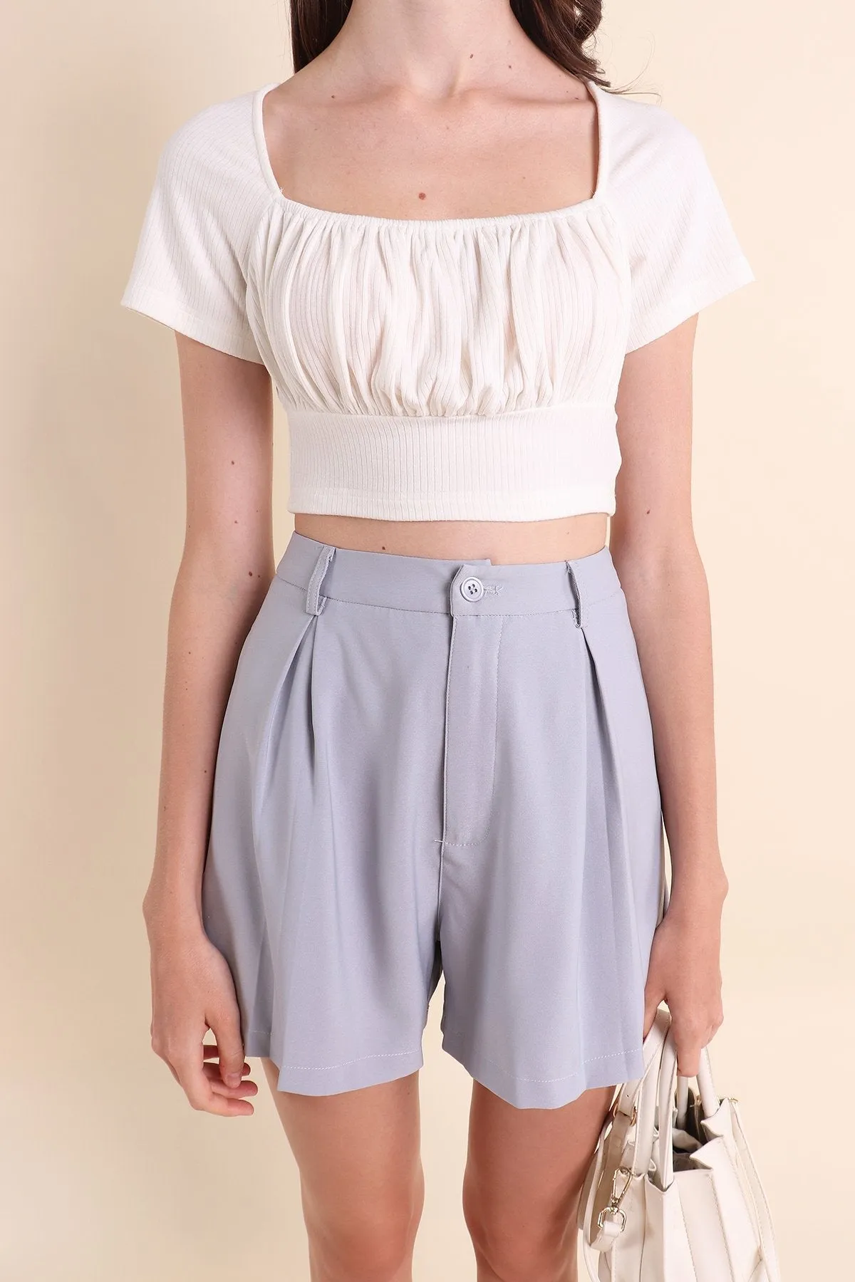 MADEBYNM BASIC THALIA RUCHED CROPPED TOP IN WHITE